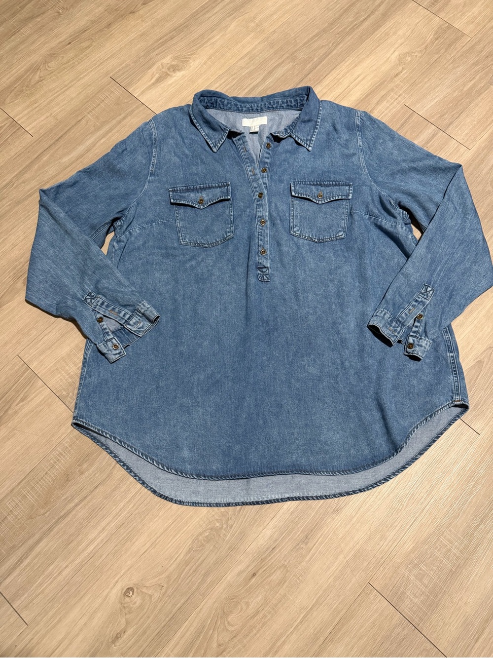 Forever 21+ Plus Size 3X Chambray Denim Popover Shirt Blue Long Sleeve